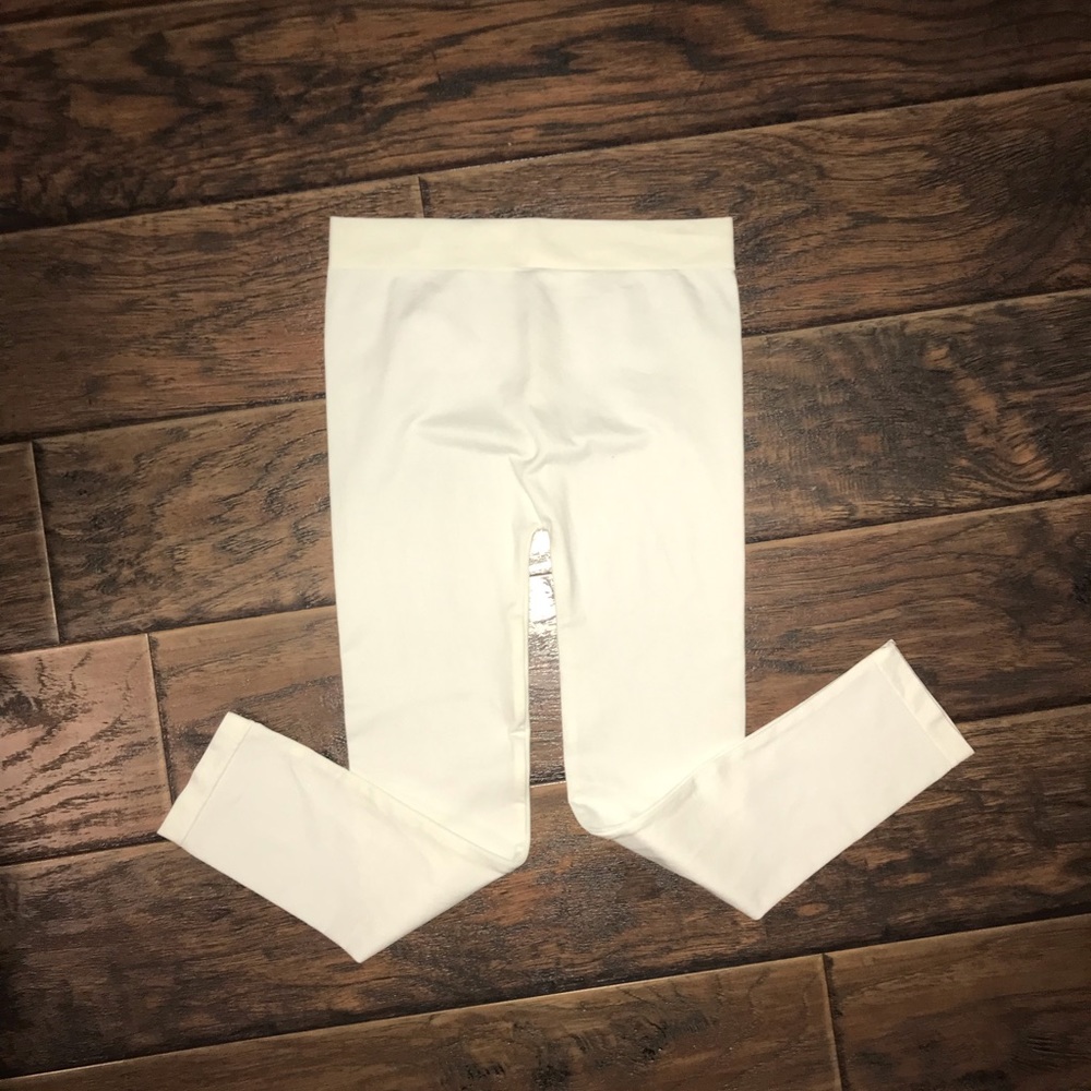 Ladies white capri leggings